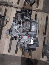 Load image into Gallery viewer, TRANSMISSION Lincoln MKC 2017 17 2018 18 2019 19 FWD - MM3277437