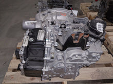Load image into Gallery viewer, Transmission Hyundai Santa Fe 2024 - MM3278189