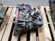 Load image into Gallery viewer, Transmission Toyota Corolla 2015 - MM3523283