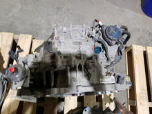 Load image into Gallery viewer, Transmission Kia Sorento 2022 - MM3527321