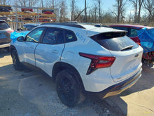 Load image into Gallery viewer, Transmission Chevrolet TRAX 2024 - MM3332837