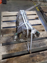 Load image into Gallery viewer, Turbo BMW ALPINA B7 2012 - NW714384