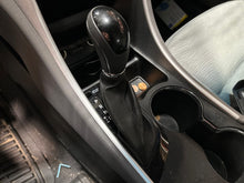 Load image into Gallery viewer, Floor Shifter Hyundai Sonata 2011 - NW694736
