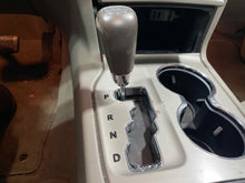 Load image into Gallery viewer, Floor Shifter GRAND CHEROKEE 2012 - NW664127