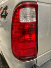 Load image into Gallery viewer, TAIL LIGHT LAMP ASSEMBLY F250SD Pickup F350SD Pickup 08-16 Left - NW700188