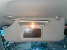 Load image into Gallery viewer, Interior Sun Visors Jeep Liberty 2008 - NW632454