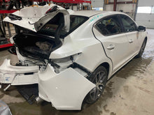 Load image into Gallery viewer, AIR CLEANER BOX Acura ILX 2016 16 - NW593357