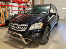 Load image into Gallery viewer, FRONT DOOR WINDOW REGULATOR POWER Gl320 Gl350 Gl450 Gl550 06-12 Right - NW605586