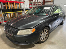 Load image into Gallery viewer, AIR CLEANER BOX Volvo C70 S60 S80 V70 XC60 XC70 2007-2015 - NW634370