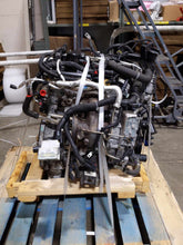 Load image into Gallery viewer, Interior Rear View Mirror SILVERADO 1500 PICKUP 2022 - NW636023