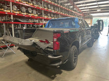 Load image into Gallery viewer, Front Drive Shaft SILVERADO 1500 PICKUP 2022 - NW635925