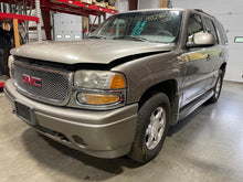 Load image into Gallery viewer, Air Cleaner Box GMC Yukon 2002 - NW661131