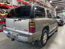Load image into Gallery viewer, Air Cleaner Box GMC Yukon 2002 - NW661131