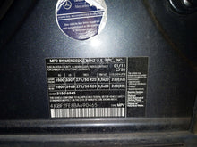 Load image into Gallery viewer, AIR CLEANER BOX Gl320 Gl350 Gl450 Gl550 ML320 ML350 ML450 07-13 Right - NW673721