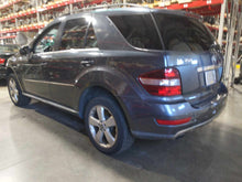 Load image into Gallery viewer, FRONT DRIVE SHAFT ML320 ML350 R350 GL350 R320 2007 07 2008 08 09 - 13 - NW685910