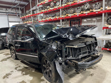 Load image into Gallery viewer, FRONT DOOR WINDOW REGULATOR Escalade Escalade ESV Escalade EXT 09-14 Right - NW712656
