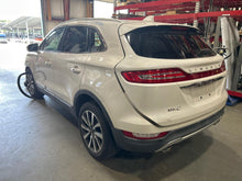 Load image into Gallery viewer, Air Cleaner Box Lincoln MKC 2019 - NW765433