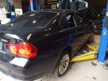 Load image into Gallery viewer, OUTER TAIL LIGHT LAMP BMW 323i 328i 335i M3 09 10 11 Left - MRK466833