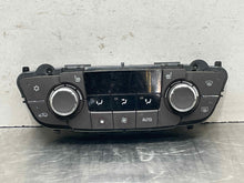 Load image into Gallery viewer, Temperature Controls Buick Regal 2013 - NW521853