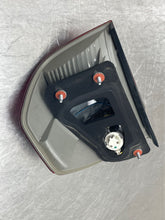 Load image into Gallery viewer, TAIL LIGHT LAMP ASSEMBLY BMW X3 07 08 09 10 Left - NW437292