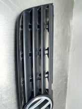 Load image into Gallery viewer, GRILL Passat 1998 98 1999 99 2000 00 2001 01 Upper - NW339257