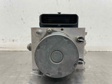 Load image into Gallery viewer, ABS Pump CT6 2017 - NW517663