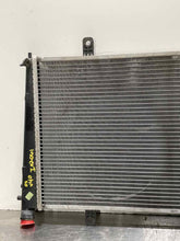 Load image into Gallery viewer, RADIATOR Volvo S40 V40 2000 00 01 02 03 04 - NW132688