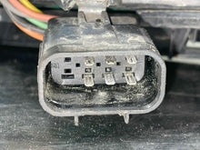 Load image into Gallery viewer, HEADLIGHT LAMP ASSEMBLY Sierra 1500 Pickup Sierra 2500 07-14 Right - NW522313