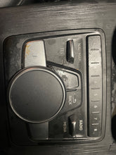 Load image into Gallery viewer, Radio AUDI A4 2017 - NW443607