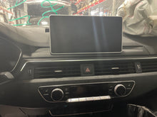 Load image into Gallery viewer, Radio AUDI A4 2017 - NW443608
