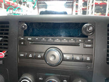 Load image into Gallery viewer, RADIO Avalanche 1500 Express 1500 Van Express 2500 Van 07-14 AM FM CD - NW522430