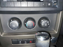 Load image into Gallery viewer, TEMPERATURE CONTROLS Nitro Liberty 2010 10 2011 11 2012 12 - NW444569