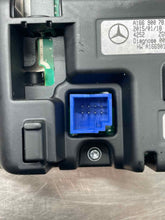 Load image into Gallery viewer, INFO-GPS SCREEN B250 CLA45 CLA250 15 16 17 18 19 - NW349575