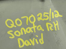 Load image into Gallery viewer, OUTER TAIL LIGHT LAMP Hyundai Sonata 11 12 13 14 Right - NW246993