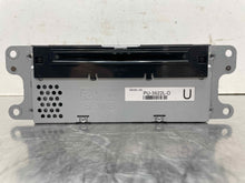 Load image into Gallery viewer, RADIO Ford Explorer 2016 16 AM FM CD - NW523784