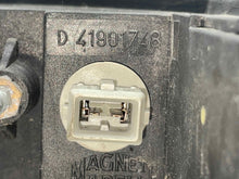 Load image into Gallery viewer, Park Lamp Light 2004 - NW350554