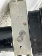Load image into Gallery viewer, ABS Pump Jaguar S Type 2005 - NW454140