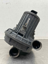 Load image into Gallery viewer, AIR INJECTION PUMP SMOG Audi TT A4 A6 Golf Toureg Jetta 00 01 02 03 04 05 - 09 - NW351073