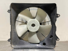 Load image into Gallery viewer, RADIATOR FAN ASSEMBLY Honda Civic 2006 06 2007 07 2008 08 09 10 11 - NW362470