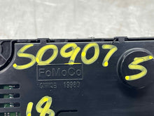 Load image into Gallery viewer, Temperature Controls Ford Explorer 2018 - NW460611