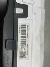 Load image into Gallery viewer, SPEEDOMETER CLUSTER Hyundai Santa Fe 2015 15 2016 16 - NW460899