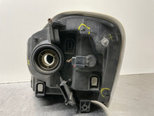 Load image into Gallery viewer, HEADLIGHT LAMP ASSEMBLY Dodge Durango 2006 06 Right - NW101912