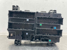 Load image into Gallery viewer, Fuse Box GRAND CHEROKEE 2017 - NW524838