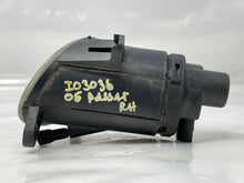 Load image into Gallery viewer, FOG LIGHT Volkswagen Passat 01 02 03 04 05 Right - NW83685