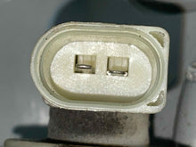 Load image into Gallery viewer, TAIL LIGHT LAMP ASSEMBLY Volkswagen Beetle 06 07 08 09 10 Right - NW463607