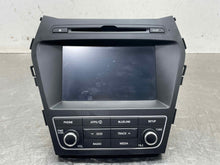 Load image into Gallery viewer, Radio Hyundai Santa Fe 2017 - NW525967