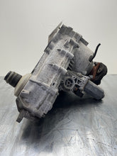Load image into Gallery viewer, TRANSFER CASE BMW X5 X6 07 08 09 10 11 12 13 - NW276518