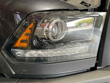 Load image into Gallery viewer, HEADLIGHT LAMP ASSEMBLY 1500 Pickup 2500 Pickup 3500 Pickup 15-20 Right - NW526282
