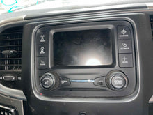 Load image into Gallery viewer, Radio DODGE 1500 PICKUP 2020 - NW526350
