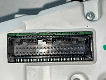 Load image into Gallery viewer, SPEEDOMETER CLUSTER Toyota Highlander 2011 11 2012 12 2013 13 - NW526395
